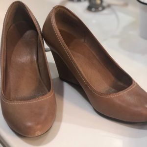 Clarks wedge heels size 7.5